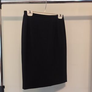 Peter Nygard Classic Black Pencil Skirt